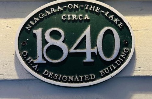 Historic Old Town House | Heritage House Niagara