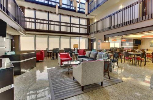 Sugar Land Hotel | Heritage Inn Suites Houston Sugar Land, Trademark by Wyndham