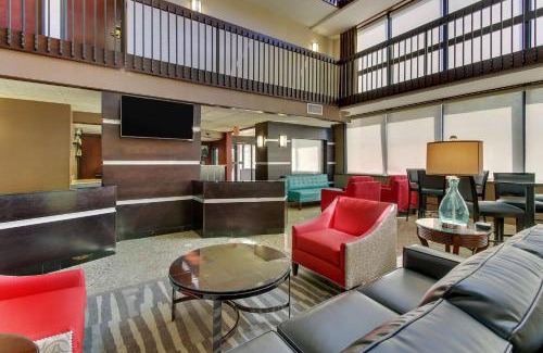 Sugar Land Hotel | Heritage Inn Suites Houston Sugar Land, Trademark by Wyndham