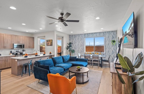 Santa Clara House | Heritage Pointe 16| Brand New Unit, Private Hot Tub, Grill, & more