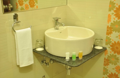 Adarsh Nagar Hotel | Heritage spacious Room @ walled city