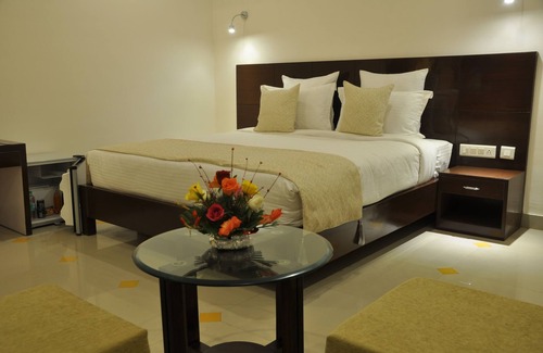 Adarsh Nagar Hotel | Heritage spacious Room @ walled city