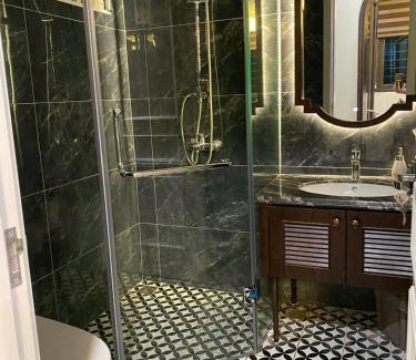 Ba Dinh Apartment | Heritage TrucBach