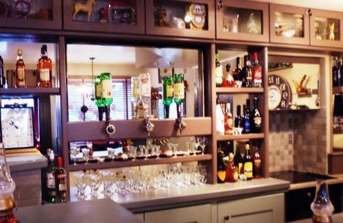 Farranfore Apartment | Herlihy's, Half-Way-House