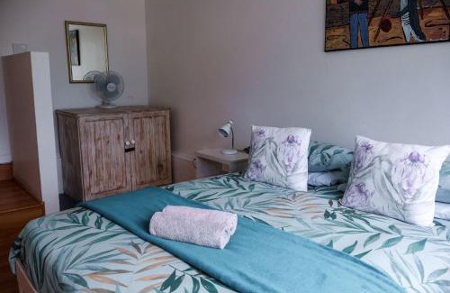 Westcliff Hostel | Hermanus Backpackers & Budget Accommodation