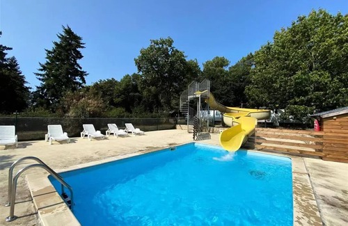 Guemene-Penfao RV Rental | Hermitage Campsite* - American tent 3 rooms 5 people