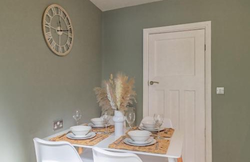 Cheltenham House | Hermitage Cottage