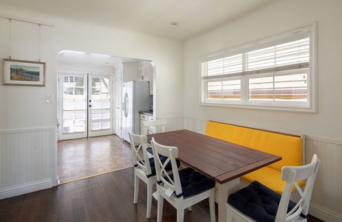 Hermosa Beach House | Hermosa Beach Classic 3 Bedroom 2 Bath Bungalow 1/2 block to beach 5 Star