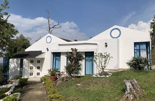 Pasca Other | Hermosa finca , con dos casas gemelas , espacios al aire libre , zona social .
