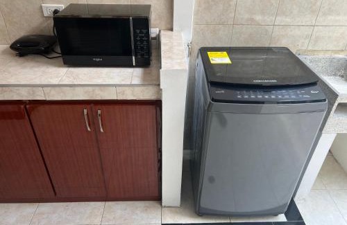Calle 26 Apartment | Hermoso apartamento cerca al aeropuerto!