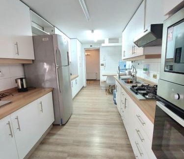 Santiago Apartment | Hermoso depto en las Condes Parque Arauco, 10 personas