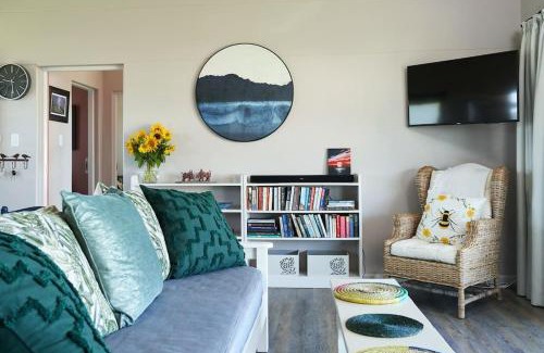 Chintsa House | HERON COTTAGE - for your seaside holiday.