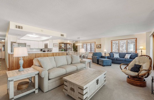 Nags Head Condo | Heron Cove 304S: Oceanfront Condo, Top floor, Pool