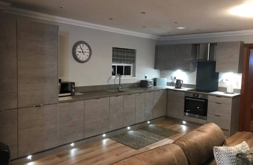 Arden Cottage | Heron Lodge - Sleeps 2 - sleeps 2 guests in 1 bedroom