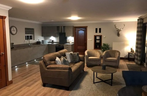 Arden Cottage | Heron Lodge - Sleeps 2 - sleeps 2 guests in 1 bedroom
