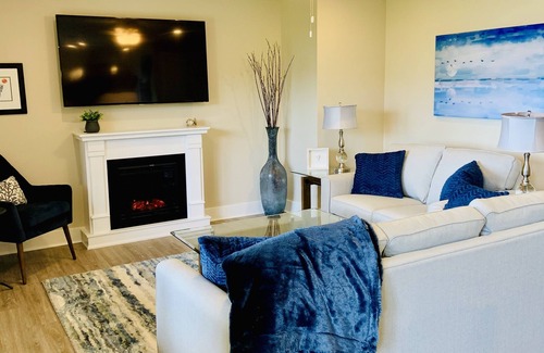 Saanichton House | Heron's Retreat - Spectacular Beachfront 1-Bedroom Suite