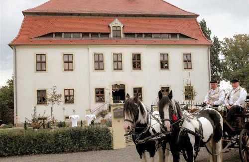 Pflueckuff Apartment | HERRENHAUS KUNZWERDA bei TORGAU - ApartHotel, BoardingHouse, WOHNEN auf ZEIT