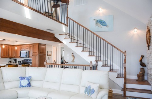 Port St. Joe House | Herring House- Gulf front, St Joe Beach, WIFI, No pets, Sleeps 7