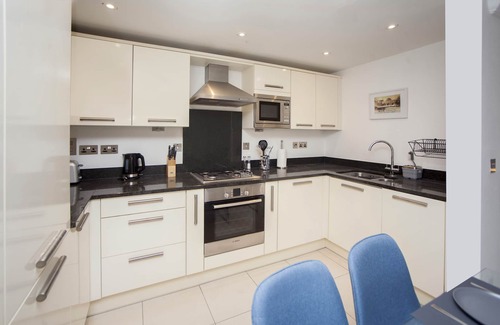 Bath Apartment | Herschel Place - stylish and contemporary 1 bed apartment - with parking