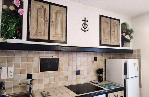 Aigues-Mortes Apartment | Herz Appart Camargue Dead Leagues T2