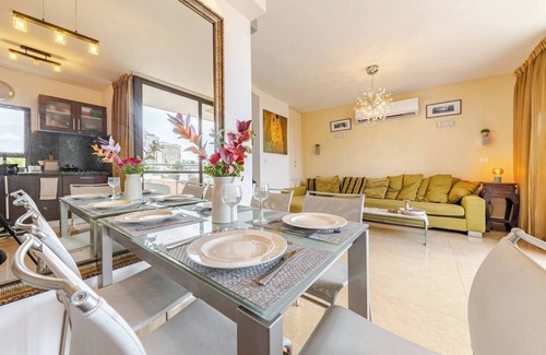 Herzliya Pituach Apartment | Herzlia Pituah apartment with Pool, by the Acadia Beach!