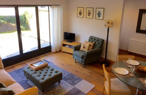 East Hoathly House | Hesmonds Oast Lodge