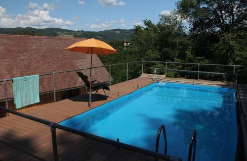 Beaulieu-sur-Dordogne Ski Chalet | Het gevoel van vrijheid tussen bos en dorp