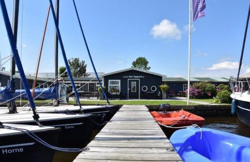 Sneek House | Het Toppunt groot vakantiehuis aan het water