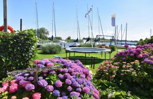 Sneek House | Het Toppunt groot vakantiehuis aan het water