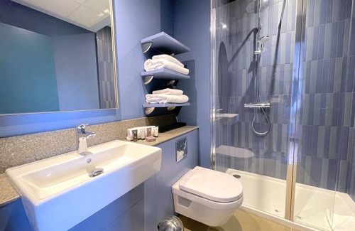 Auckley Hotel | Hex Wildlife Hotel