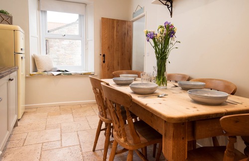 Seahouses Cottage | Hexham Cottage - Seahouses - sleeps 6 guests in 3 bedrooms