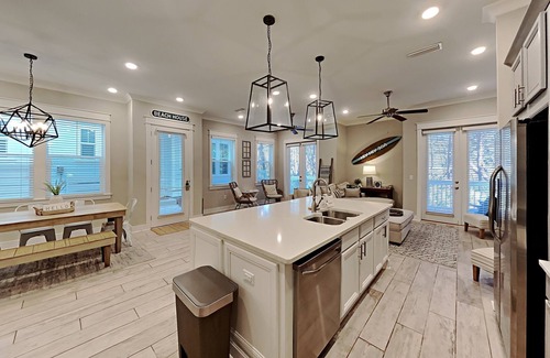 Panama City Beach Condo | "Hey Hey 30A" - Prominence 30A - 3 BR/2.5 BA - 4 Bikes - Sleeps 8