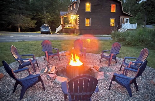 Barton Cabin | HGTV Cabin Lake Willoughby/Burke/Jaypeak EV Chrgr