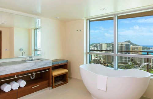 Waikiki Resort | HGV The Grand Islander. New Year's Week, 1 Bedroom/1 Bath Villa