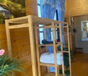 Phuong 10 Hotel | Hiên Nhà Có Hoa - The Garden Reborn