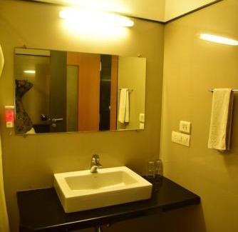 Nashik Hotel | Hi 5 Hotel & Experience