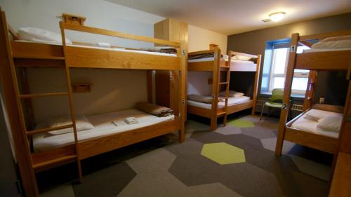 East Village Hostel | HI Calgary City Centre - Hostel