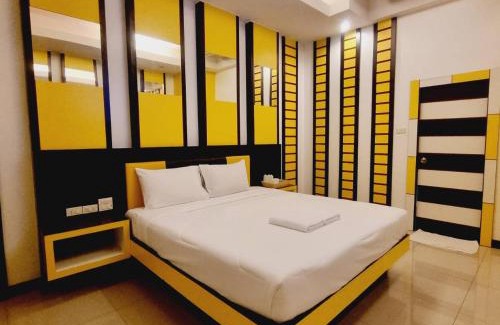 Tha Thaewawong Resort | Hi End Hotel Sriracha