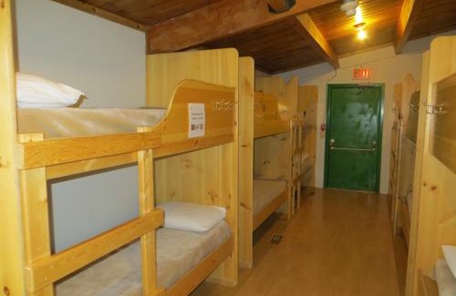 Kananaskis Hostel | HI Kananaskis Wilderness - Hostel