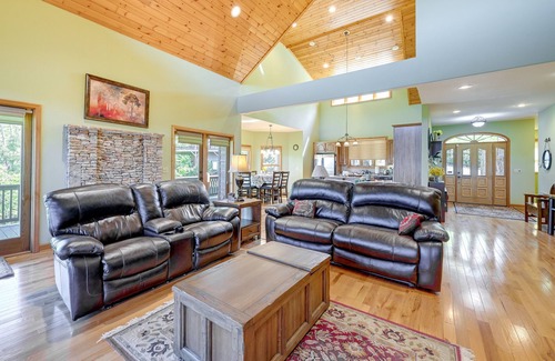 Hiawassee House | Hiawassee Vacation Rental: 1 Mi to Lake Chatuge!