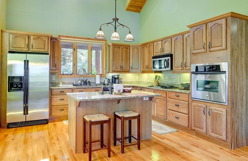 Hiawassee House | Hiawassee Vacation Rental: 1 Mi to Lake Chatuge!