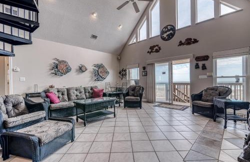 Fort Morgan House | Hibearnation - a place to Relax, Refresh and Dream