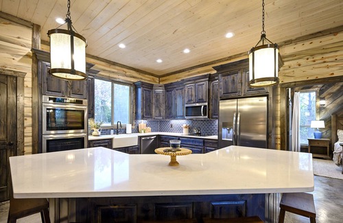 Broken Bow Cabin | Hibernation Station - Spacious Cabin w/ Pool Table, Arcade, Hot Tub, Sleep 16