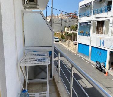 Himare Apartment | Hibiscus Accommodations and breakfast , Himarë