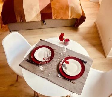 Montargis Apartment | Hibiscus - Balnéo - Netflix & Chill