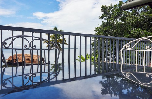 Thanneermukkom Villa | Hibiscus Earth - CGH Earth