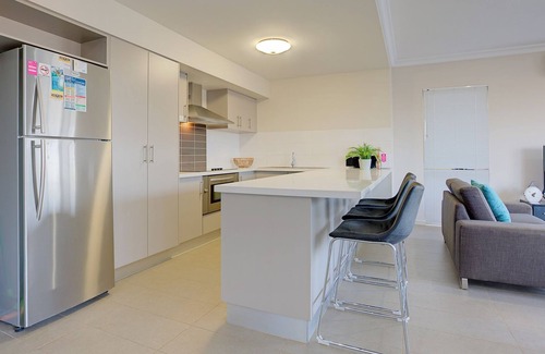 Exmouth House | Hibiscus - Great Two story villa on the canals.