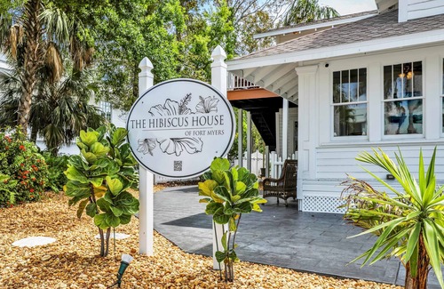Fort Myers River District House | Hibiscus House Bed Breakfast Seashell Room