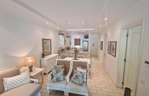 Eden Island Apartment | Hibiscus Suite by Simply-Seychelles