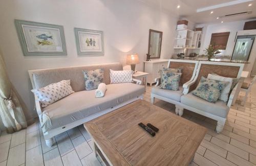 Eden Island Apartment | Hibiscus Suite by Simply-Seychelles